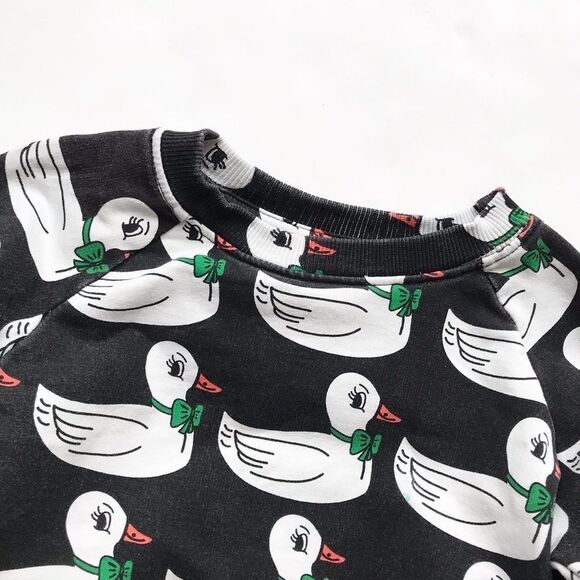 HUGO ❤️ TIKI Sean print sweatshirt GUC - light blue stain 2T - Picture 2 of 6